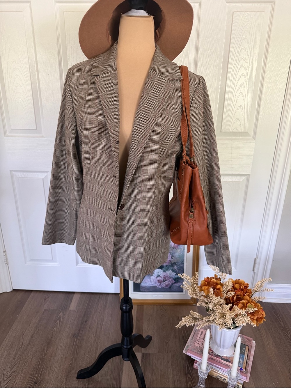 Danny & Nicole Men's Plaid Sport Coat in Taupe and Brown
